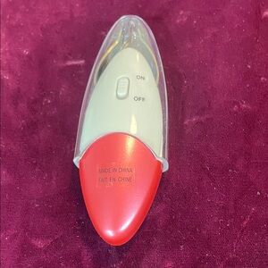 Avon‎ Black Magnifying Light Up Tweezer